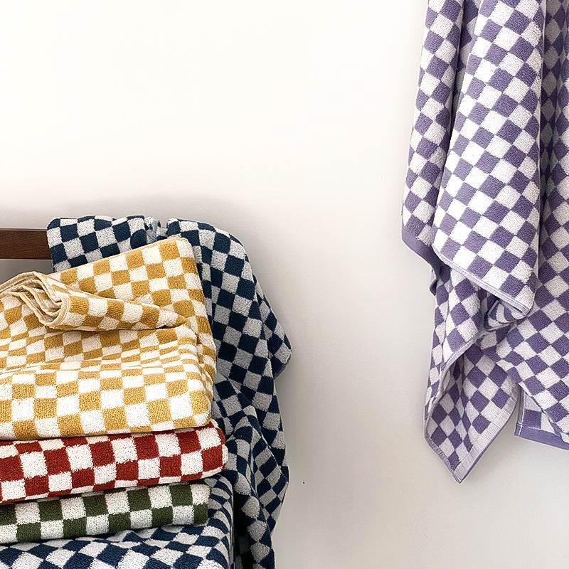 Daisy Checkered Towel – heyday studios.